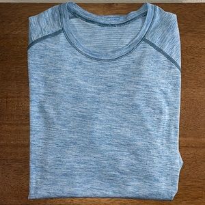 Lululemon Metal Vent Tech Short Sleeve Shirt. Size M